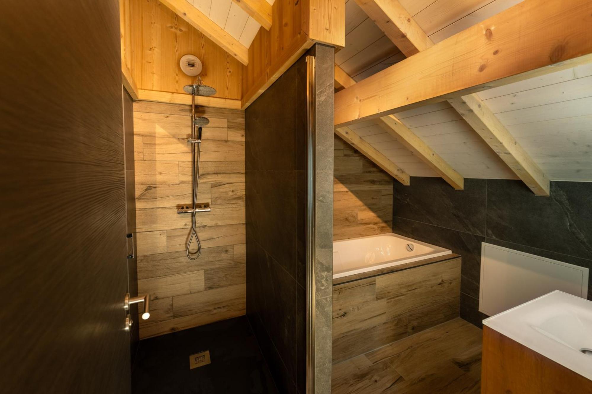 Chalet Nemesia Avec Spa A 热拉梅 外观 照片